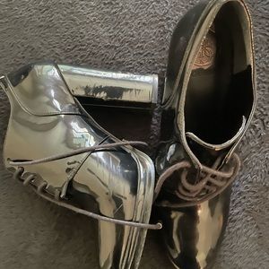 Guess Oxford heels